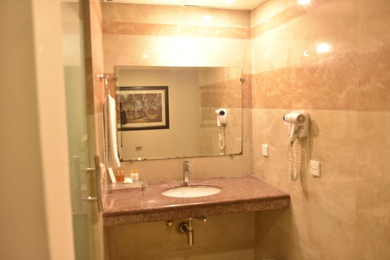Shalimar Tower Hotel Lahore Luaran gambar